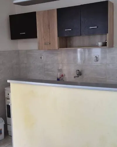 Nakov Next To Bus Station Appartement *